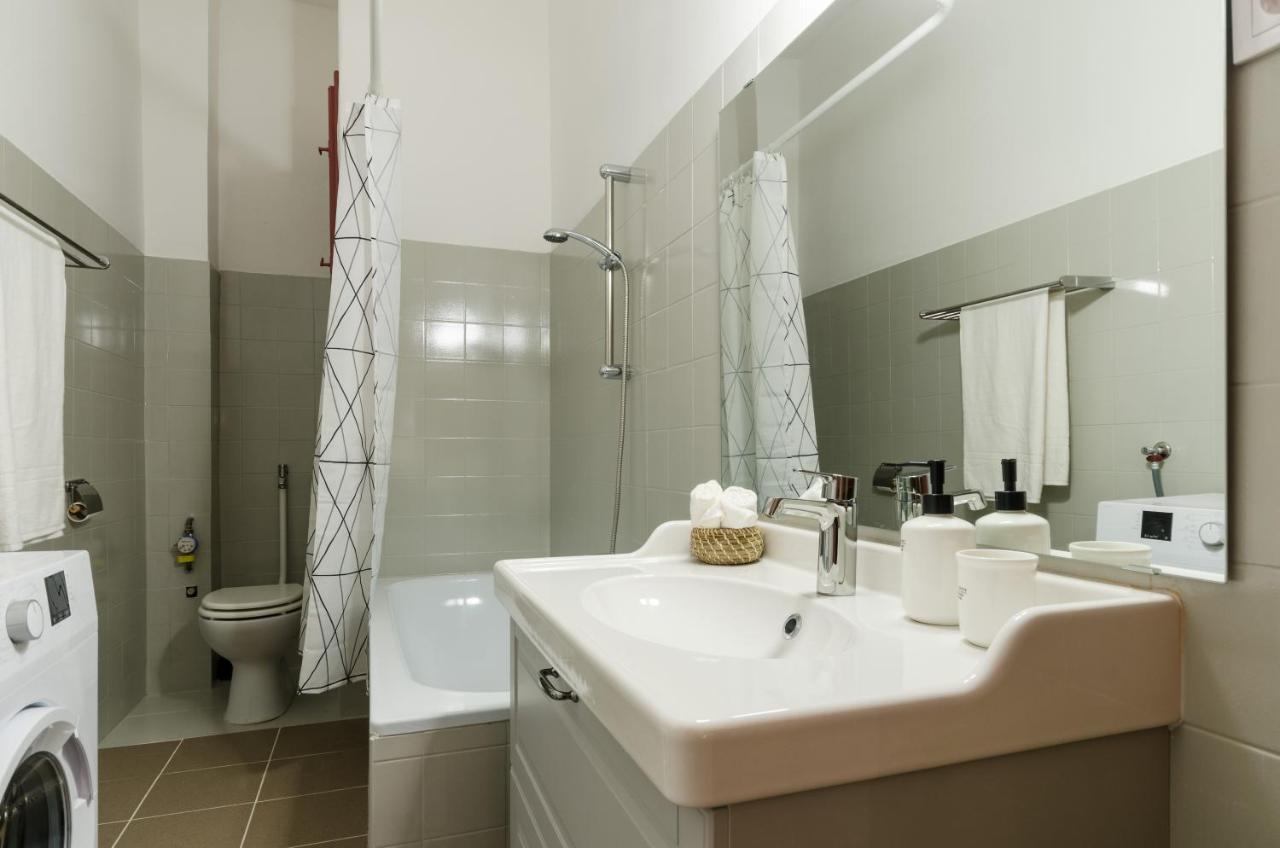 Appartamento Studio Next To Kiraly Street Kd11 Budapest Esterno foto